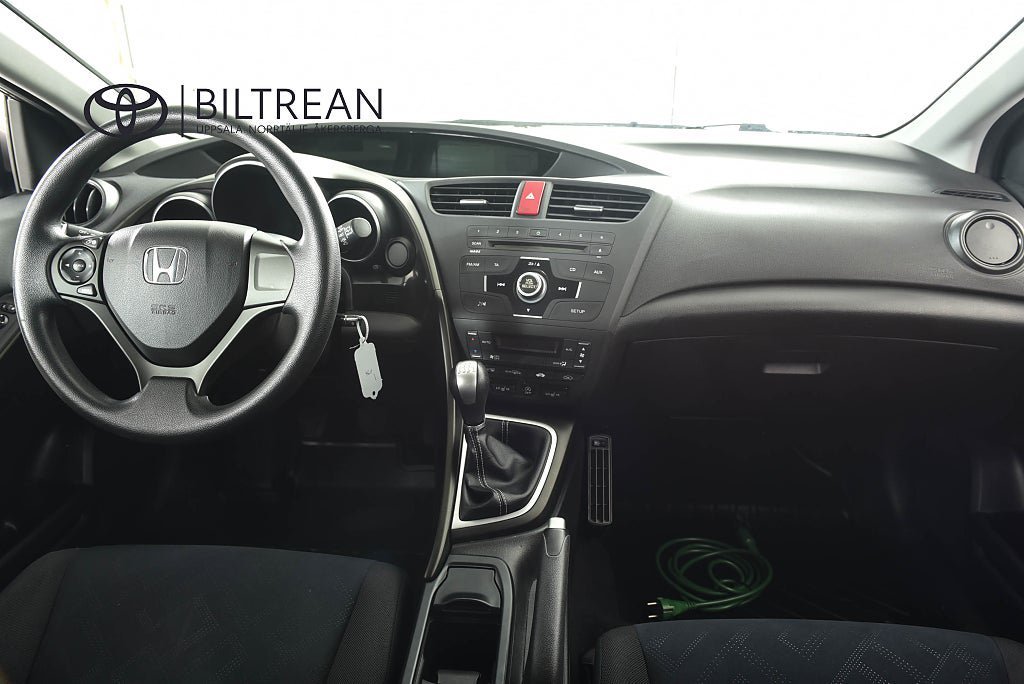 Vehicle Image 8