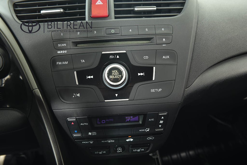 Vehicle Image 16