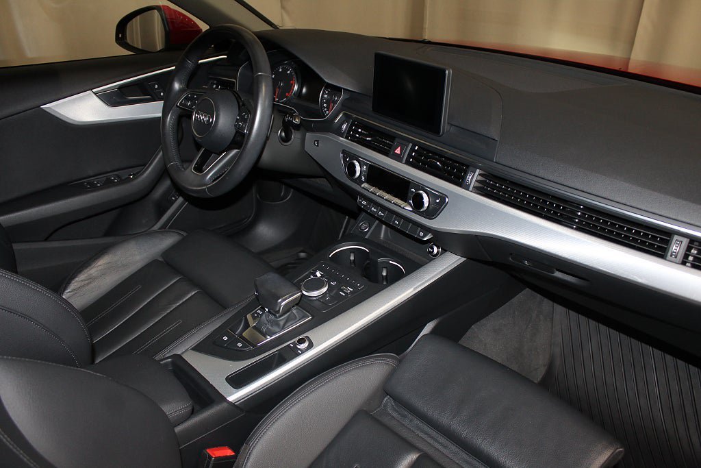 Vehicle Image 18