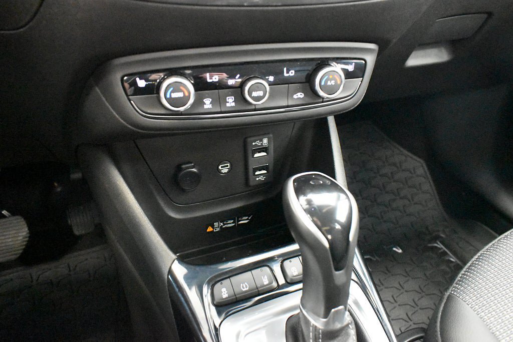 Vehicle Image 17