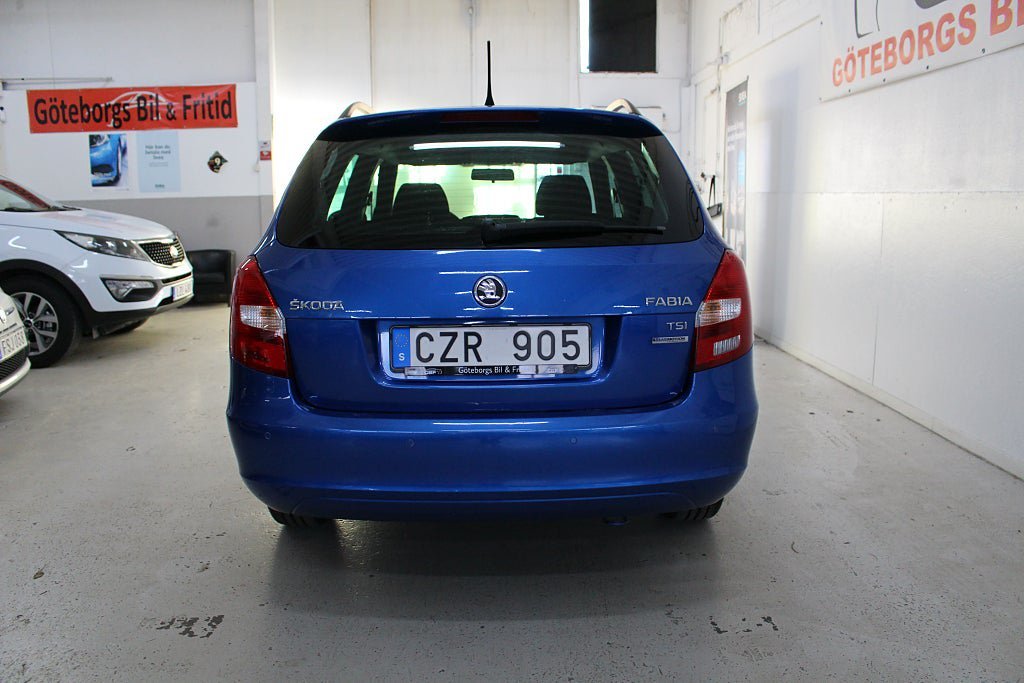 Vehicle Image 6