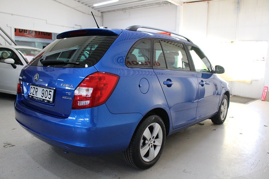Vehicle Image 7
