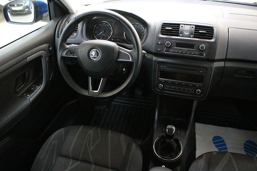 Vehicle Image 12
