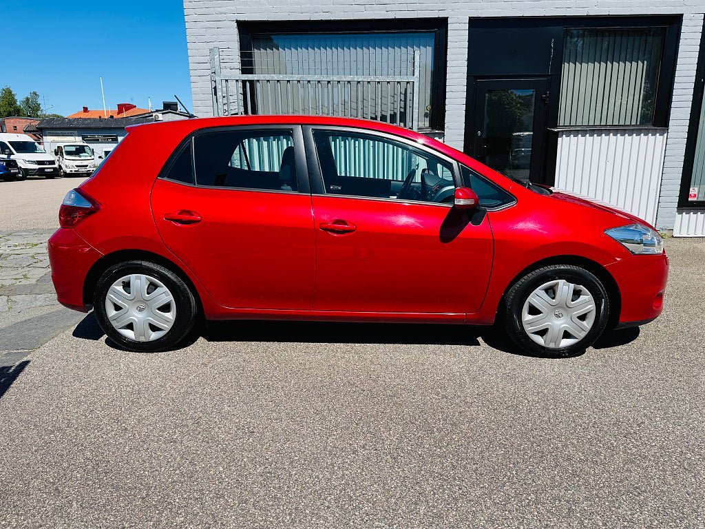 Vehicle Image 10