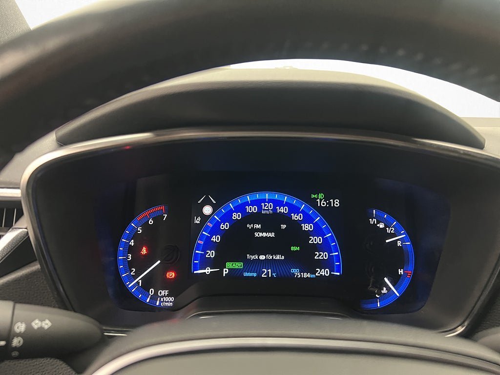 Vehicle Image 16
