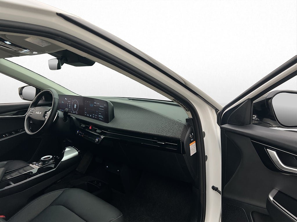 Vehicle Image 29