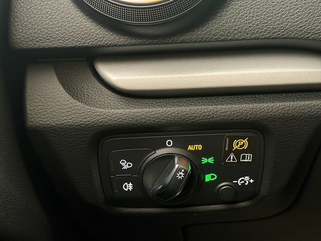 Vehicle Image 26
