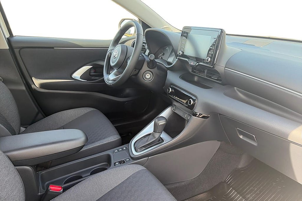 Vehicle Image 7