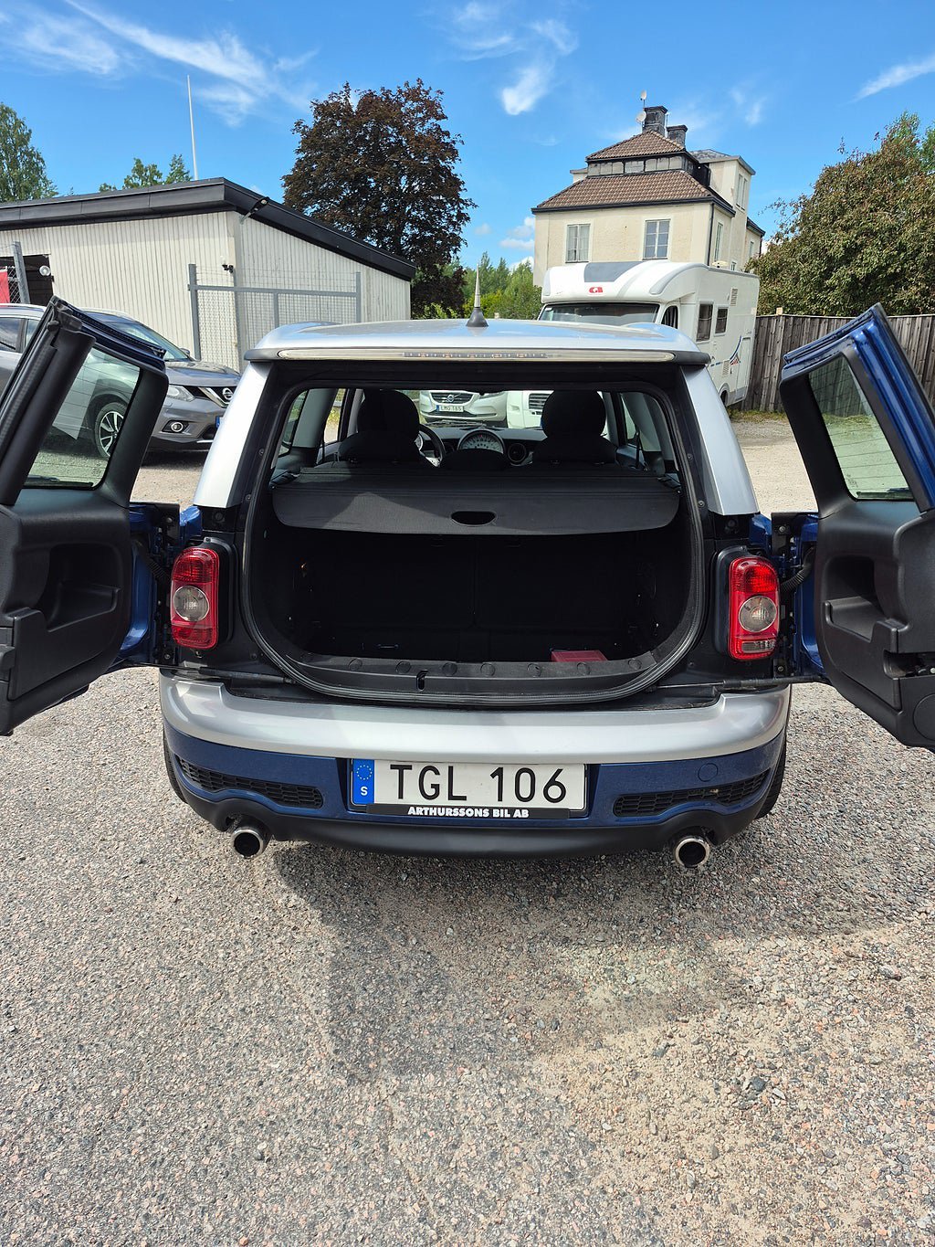 Vehicle Image 9
