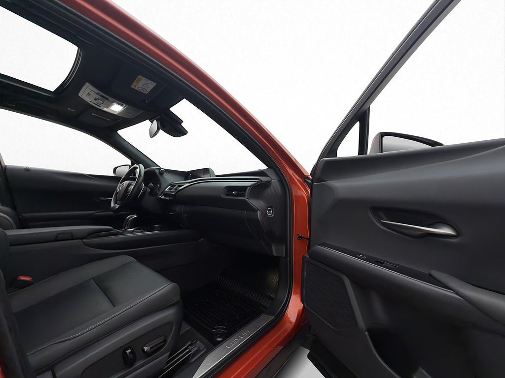 Vehicle Image 12
