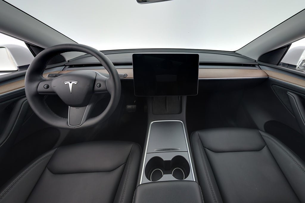 Vehicle Image 13