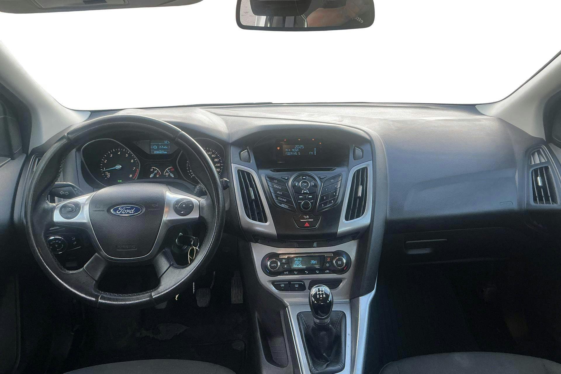 Vehicle Image 6