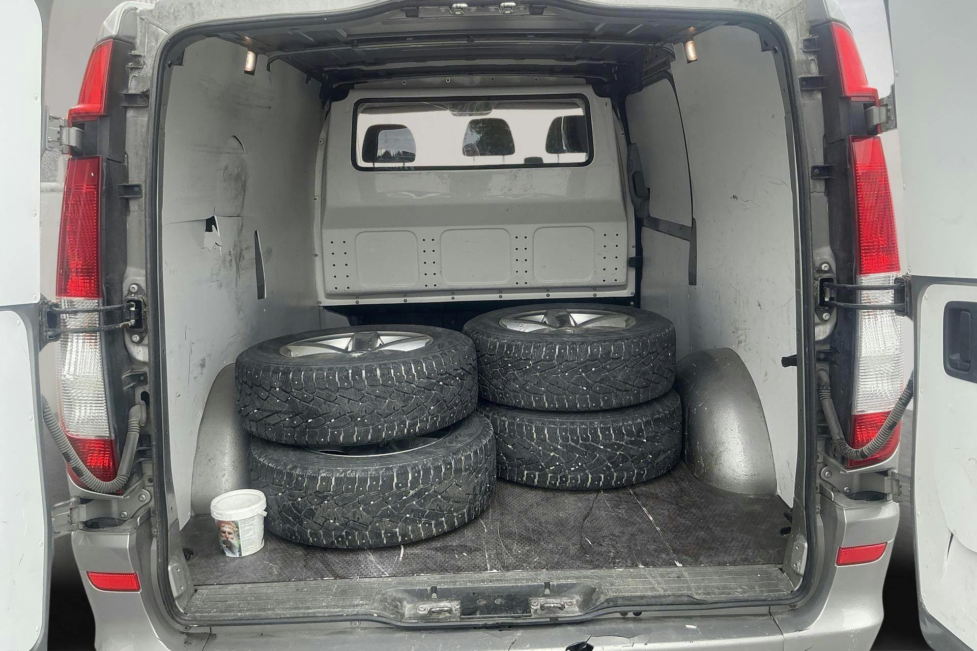 Vehicle Image 9