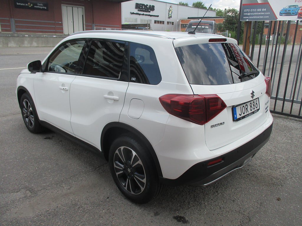 Vehicle Image 4