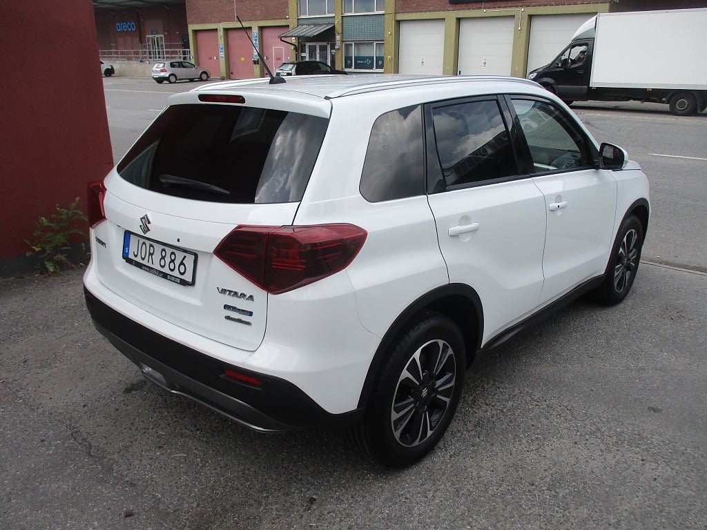 Vehicle Image 5