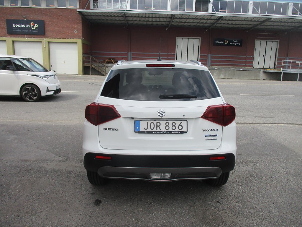 Vehicle Image 6