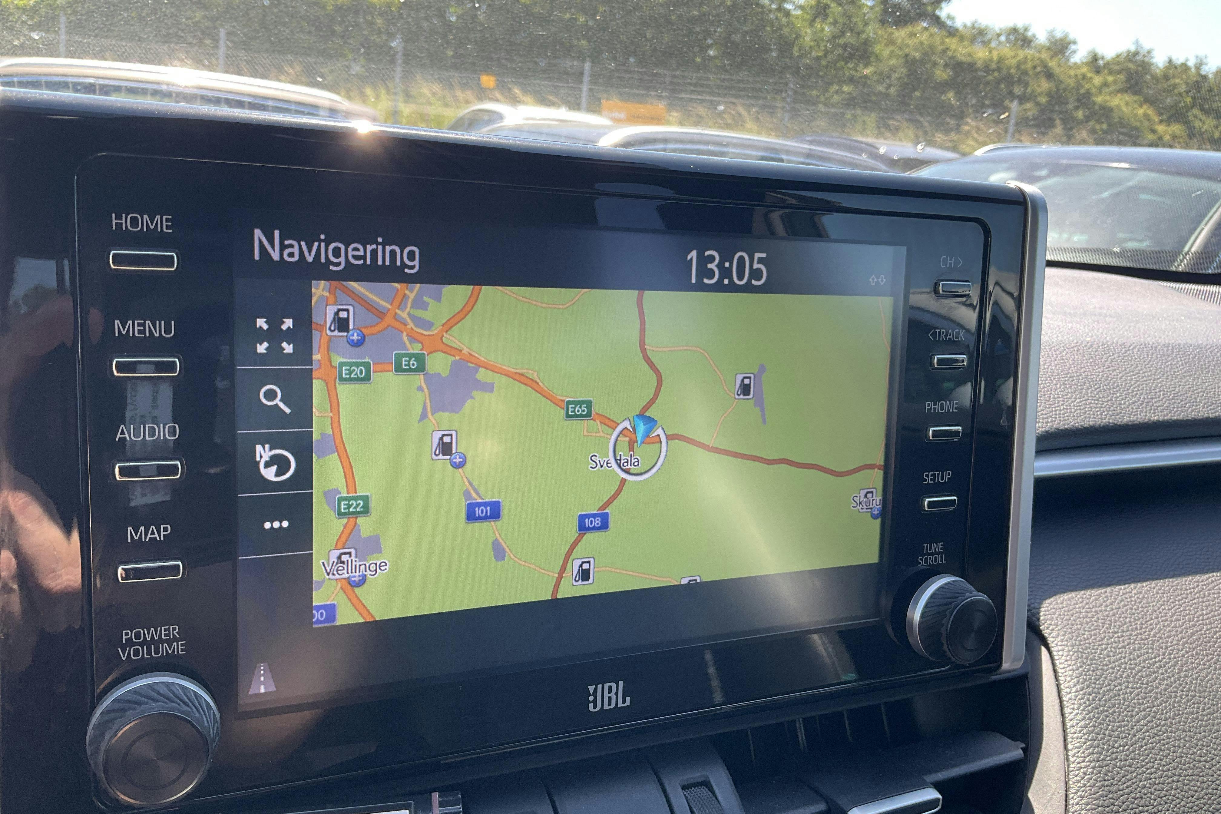 Vehicle Image 11
