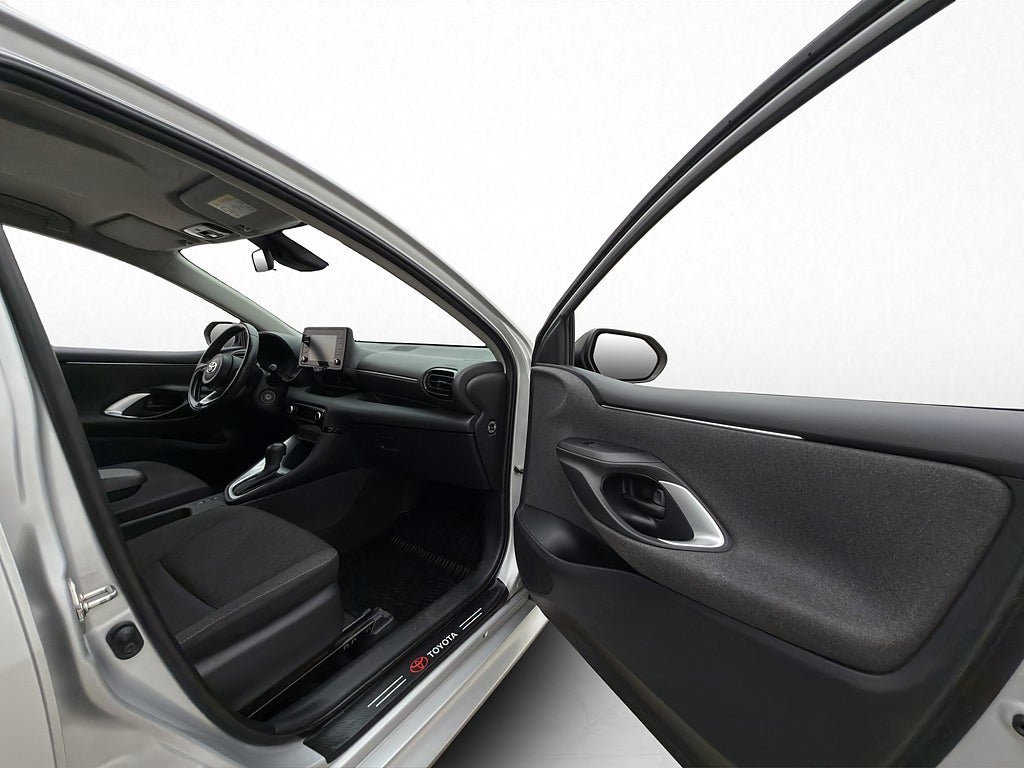 Vehicle Image 23