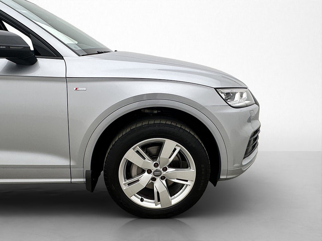 Vehicle Image 30