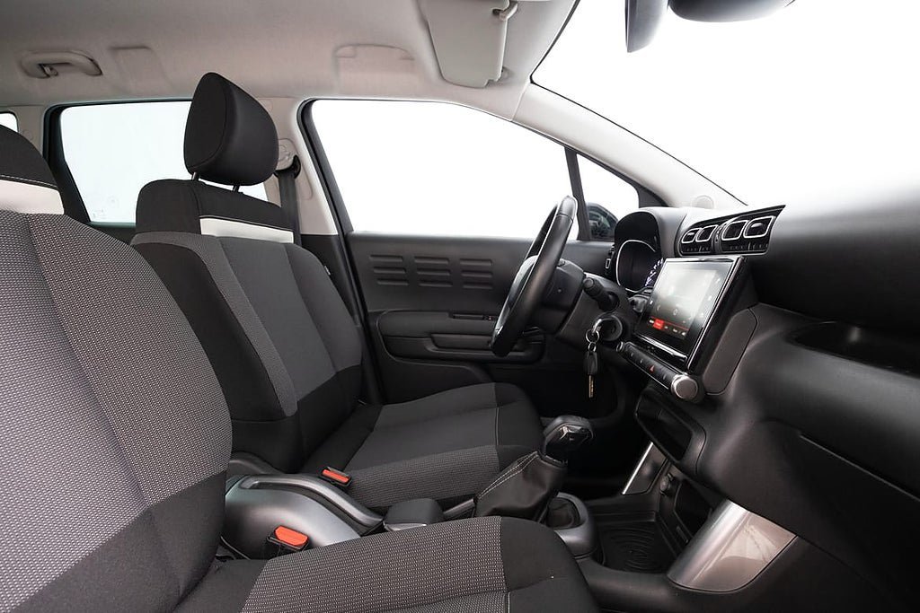 Vehicle Image 14