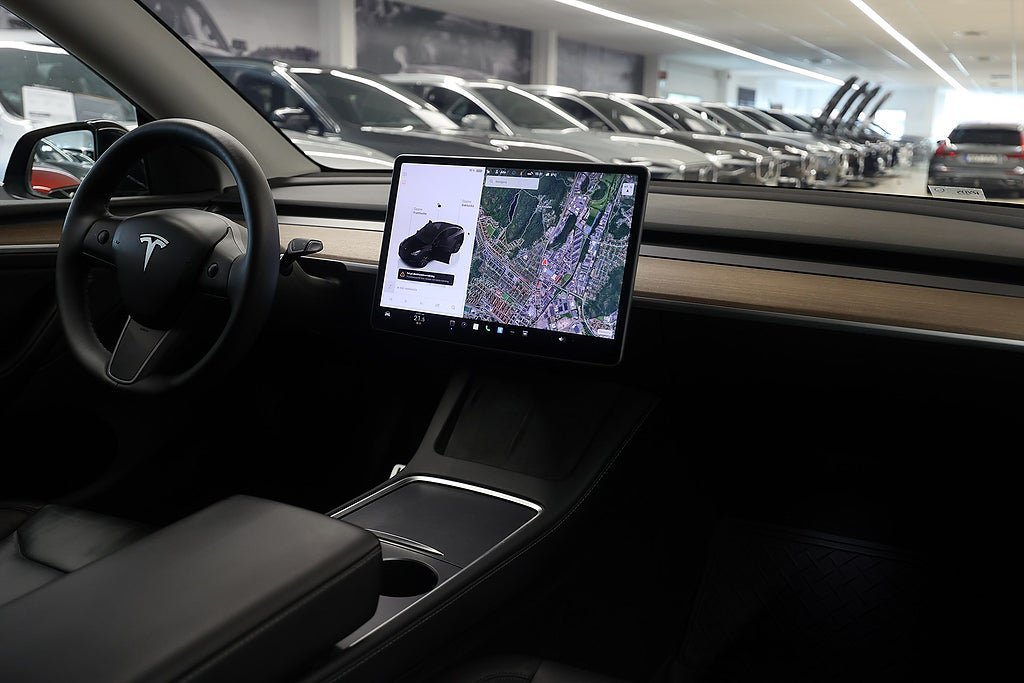Vehicle Image 15