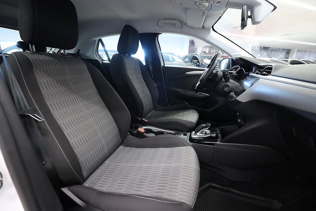 Vehicle Image 12