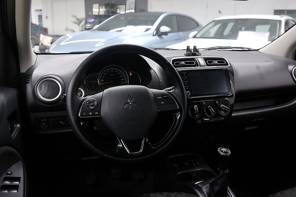 Vehicle Image 15