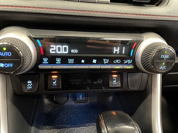 Vehicle Image 28