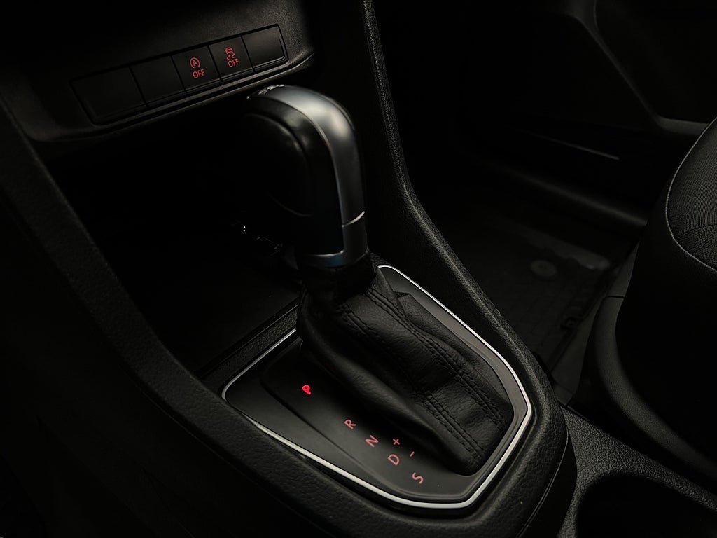 Vehicle Image 26