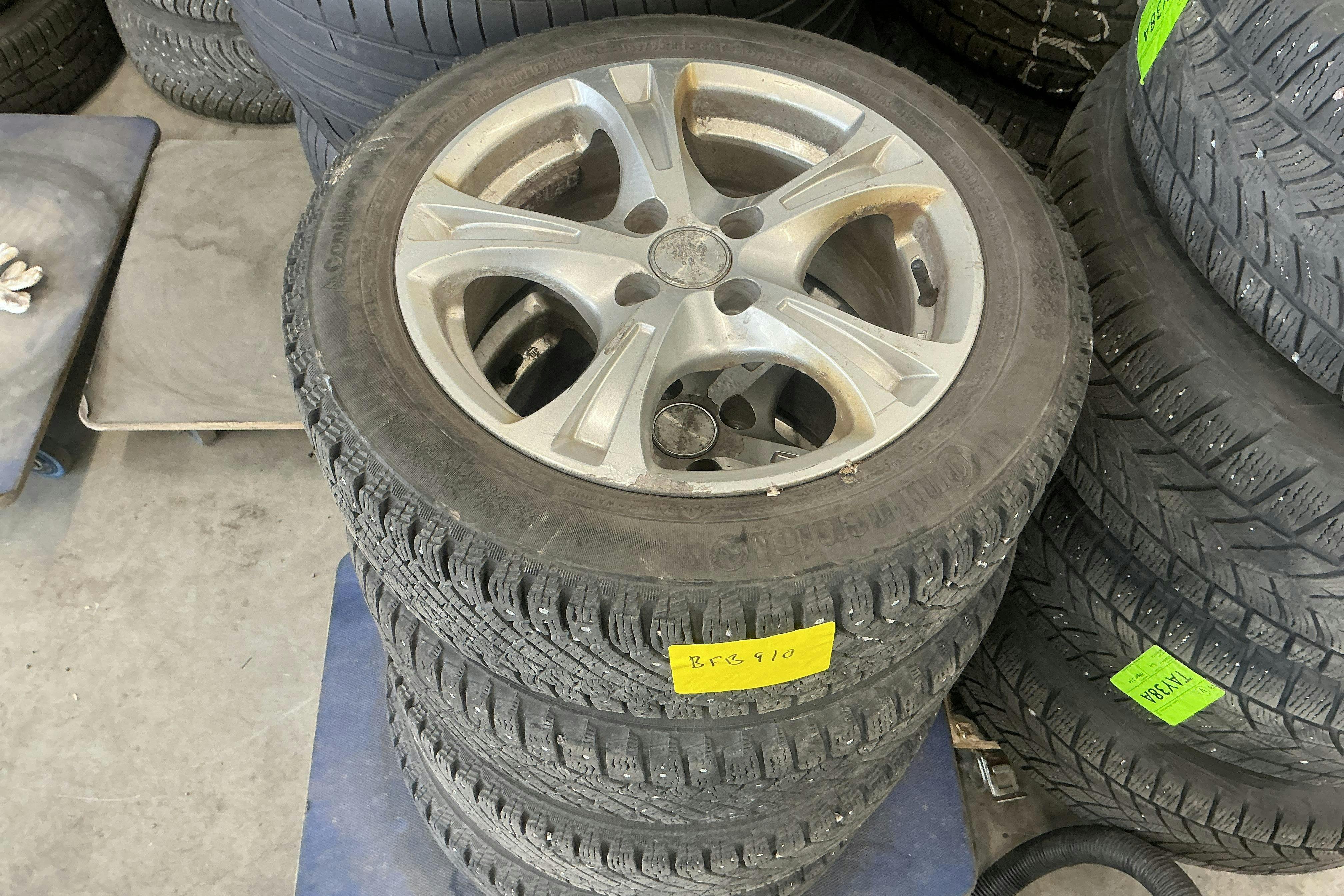 Vehicle Image 13