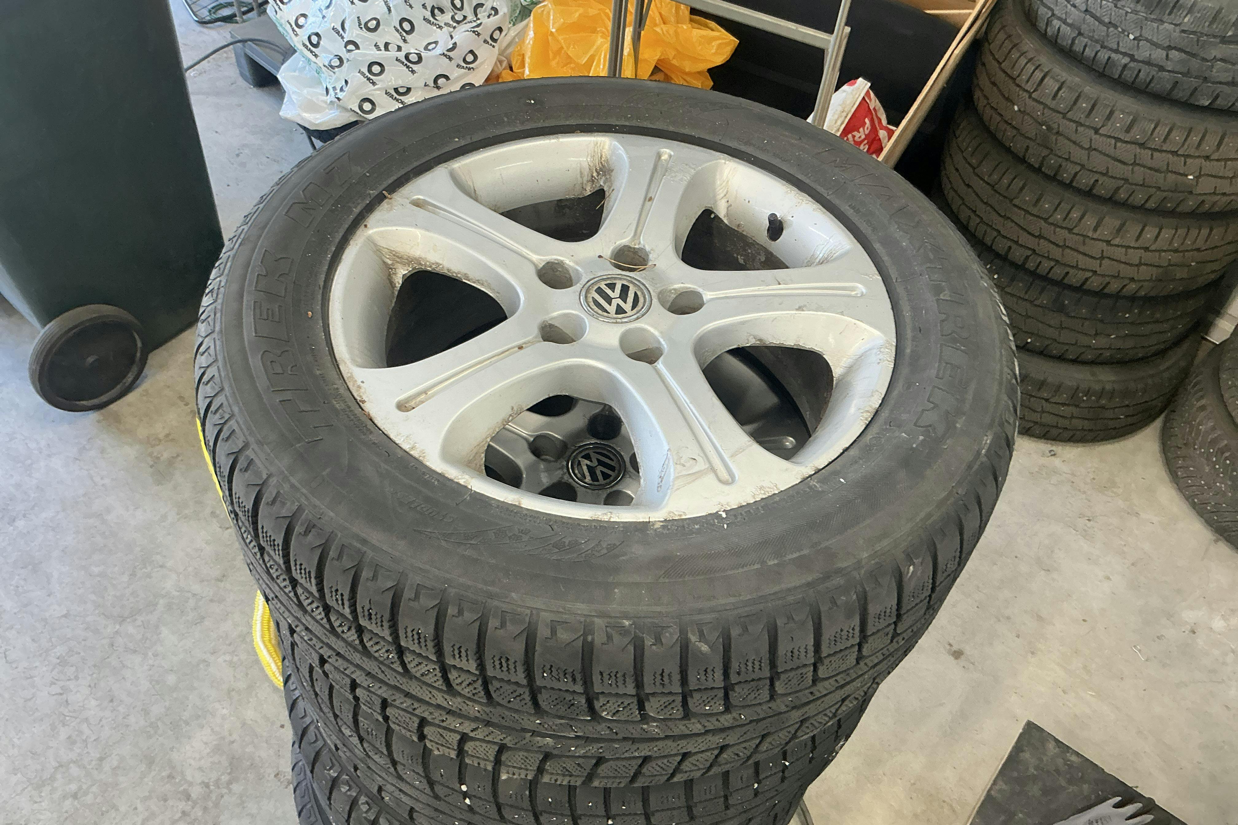 Vehicle Image 16