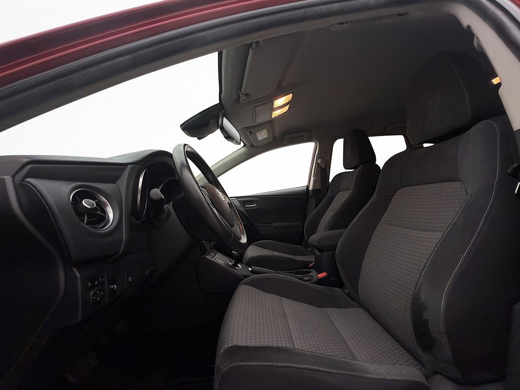 Vehicle Image 10