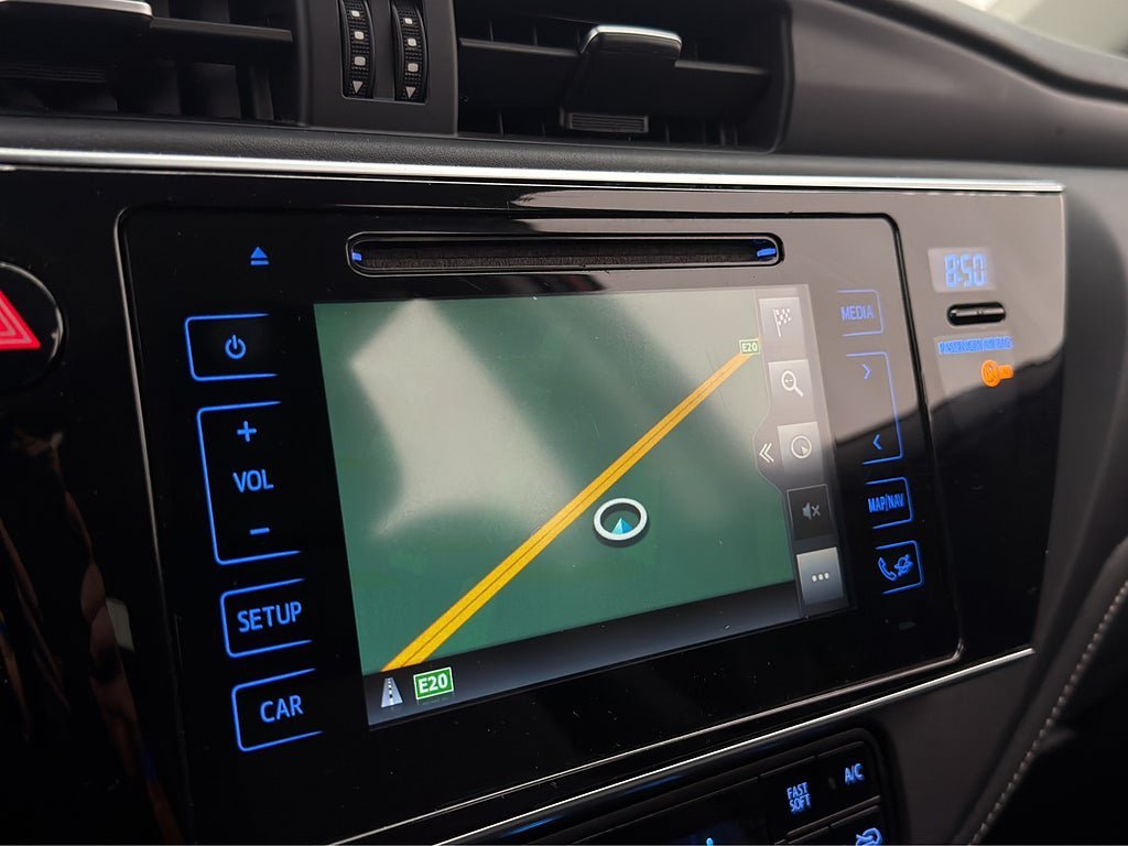 Vehicle Image 18