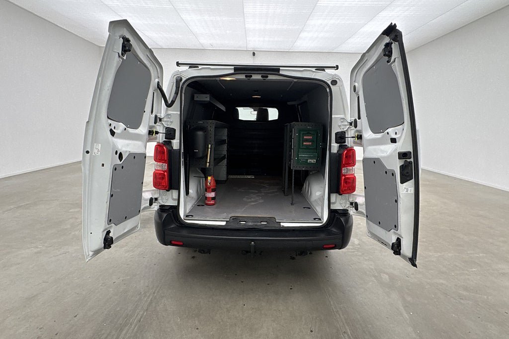 Vehicle Image 33