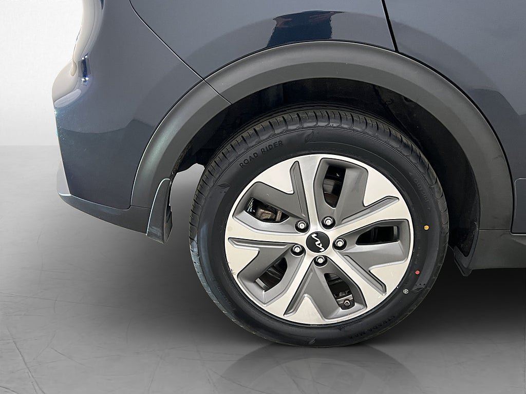 Vehicle Image 28