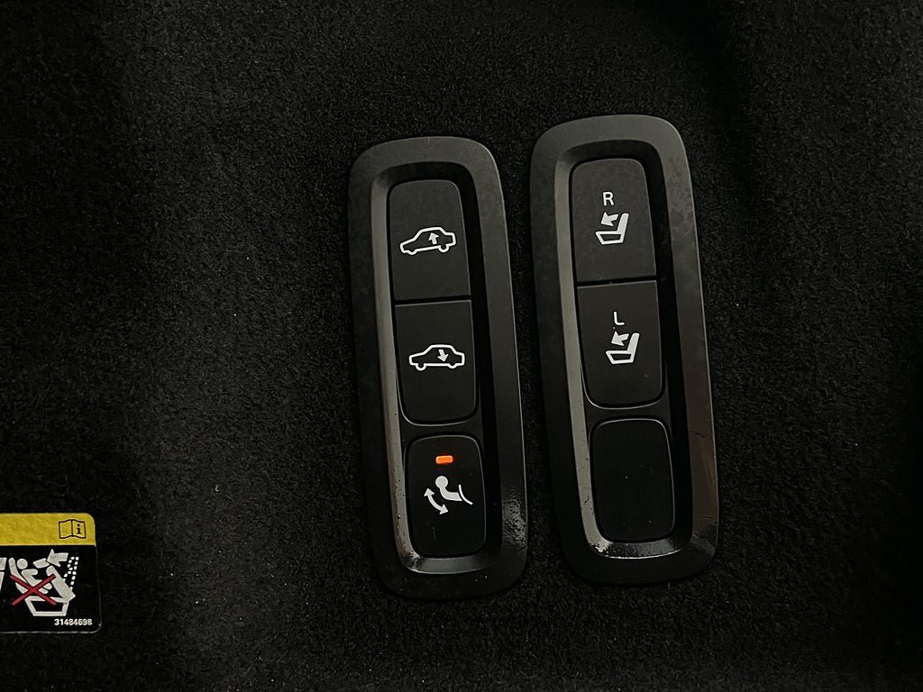 Vehicle Image 38