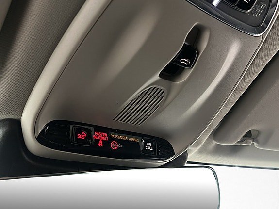 Vehicle Image 32
