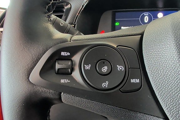 Vehicle Image 24