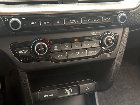Vehicle Image 26