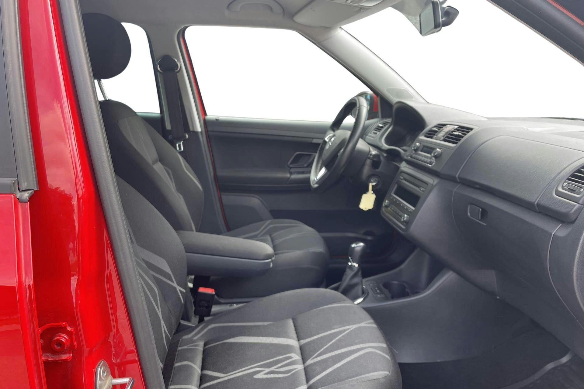 Vehicle Image 7