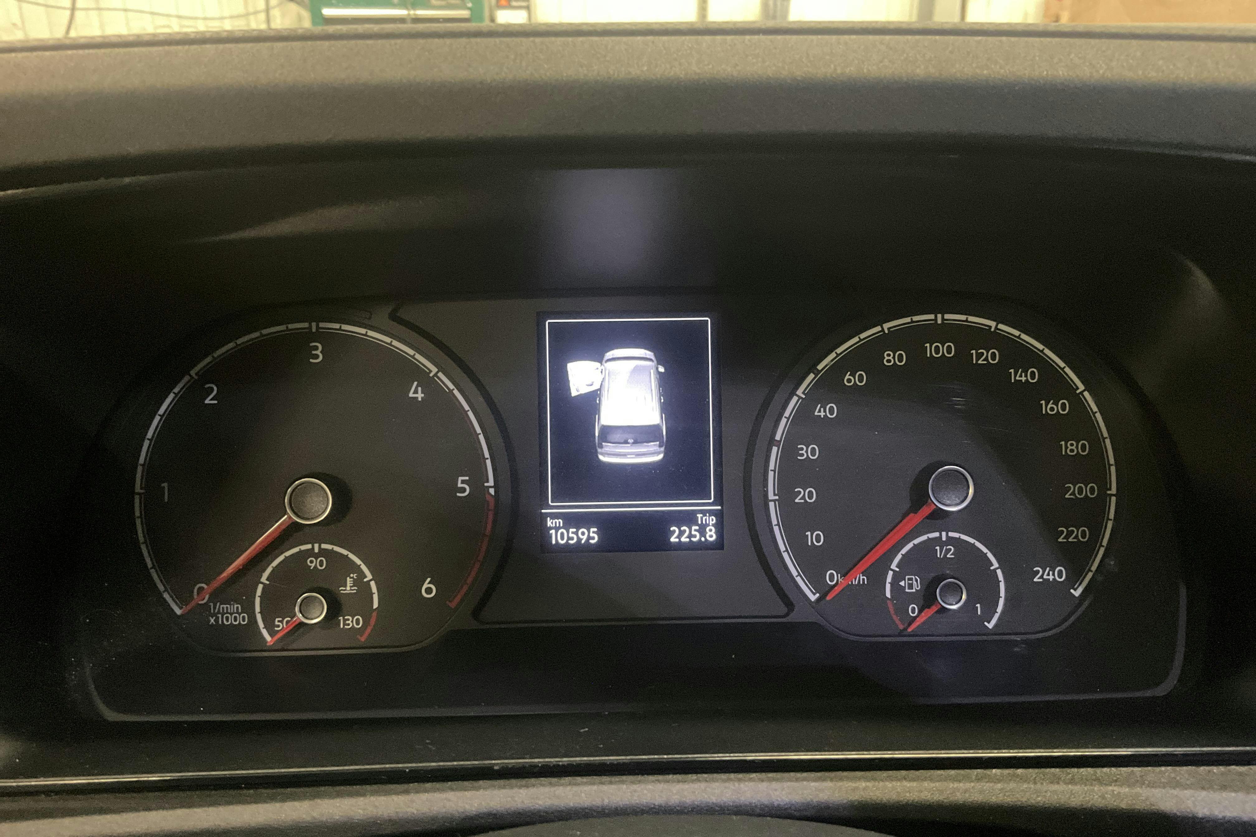 Vehicle Image 11