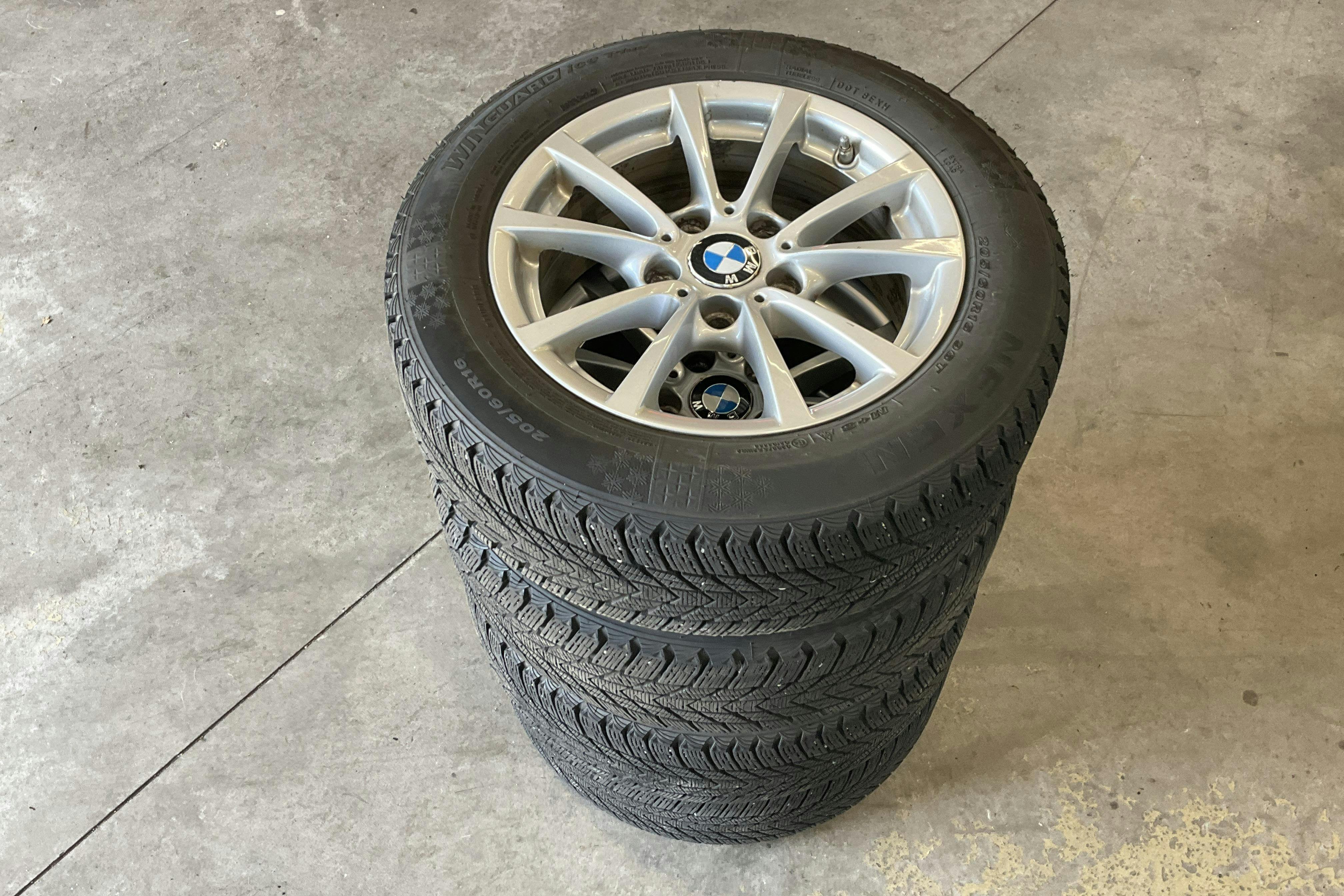 Vehicle Image 15