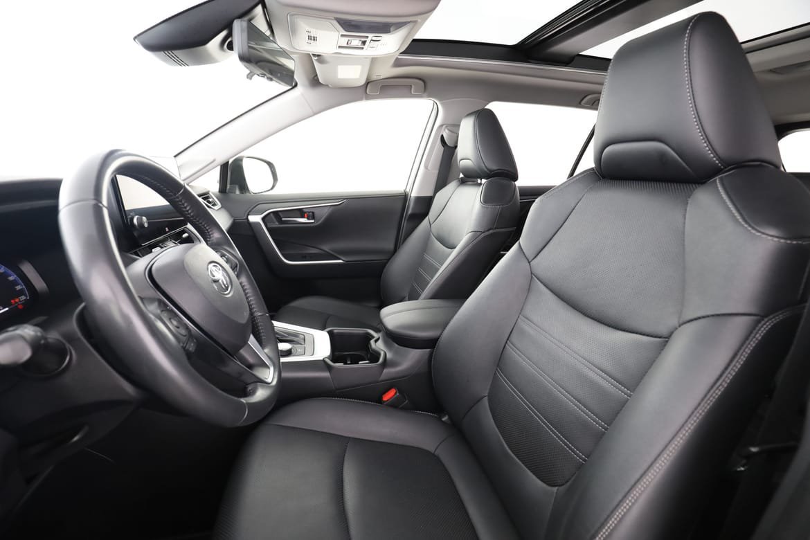 Vehicle Image 11