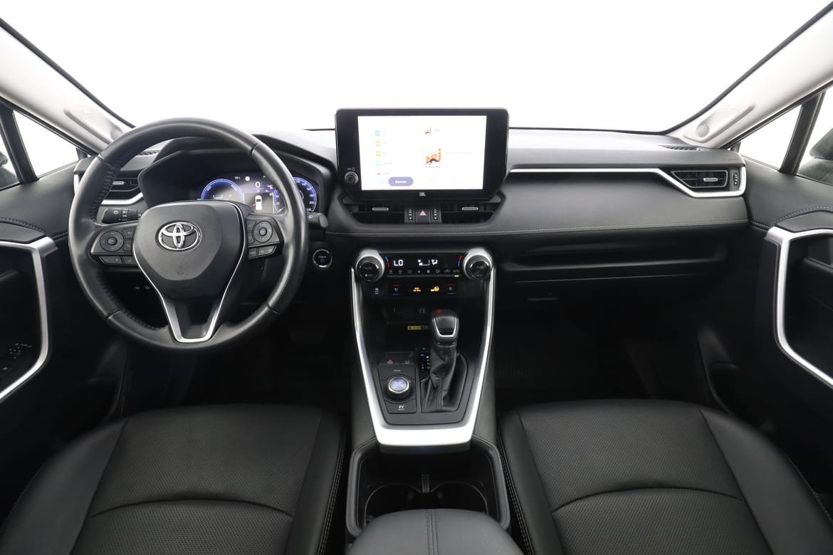Vehicle Image 13