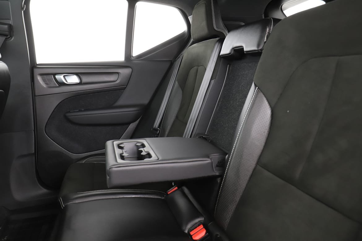 Vehicle Image 38