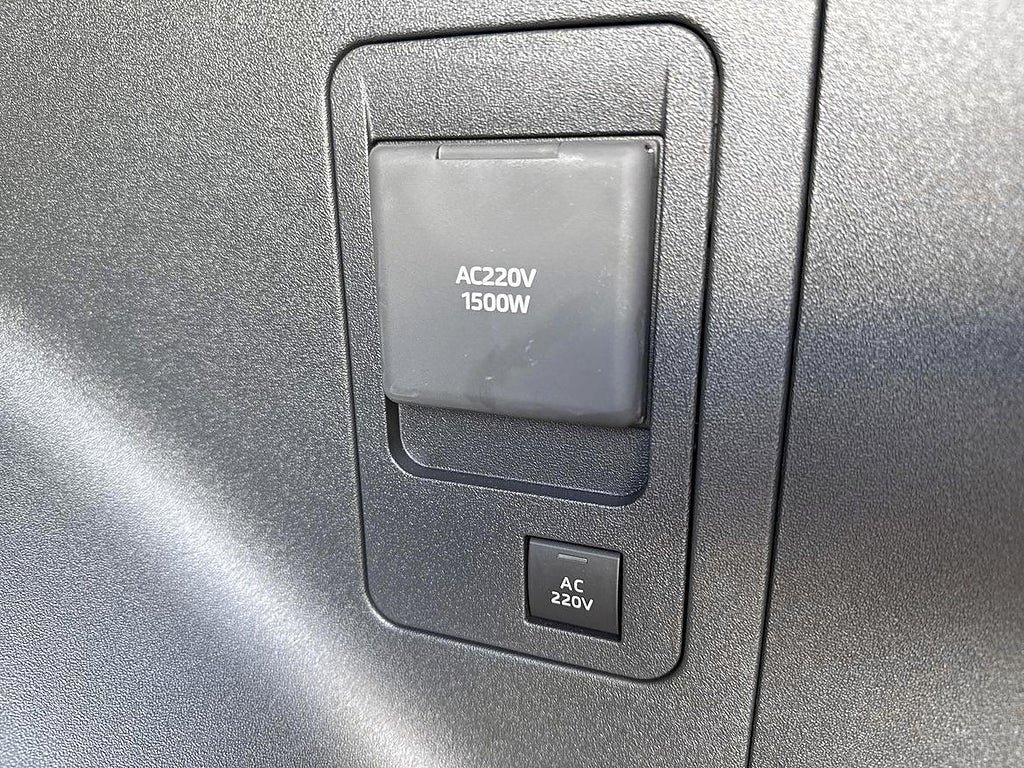 Vehicle Image 22