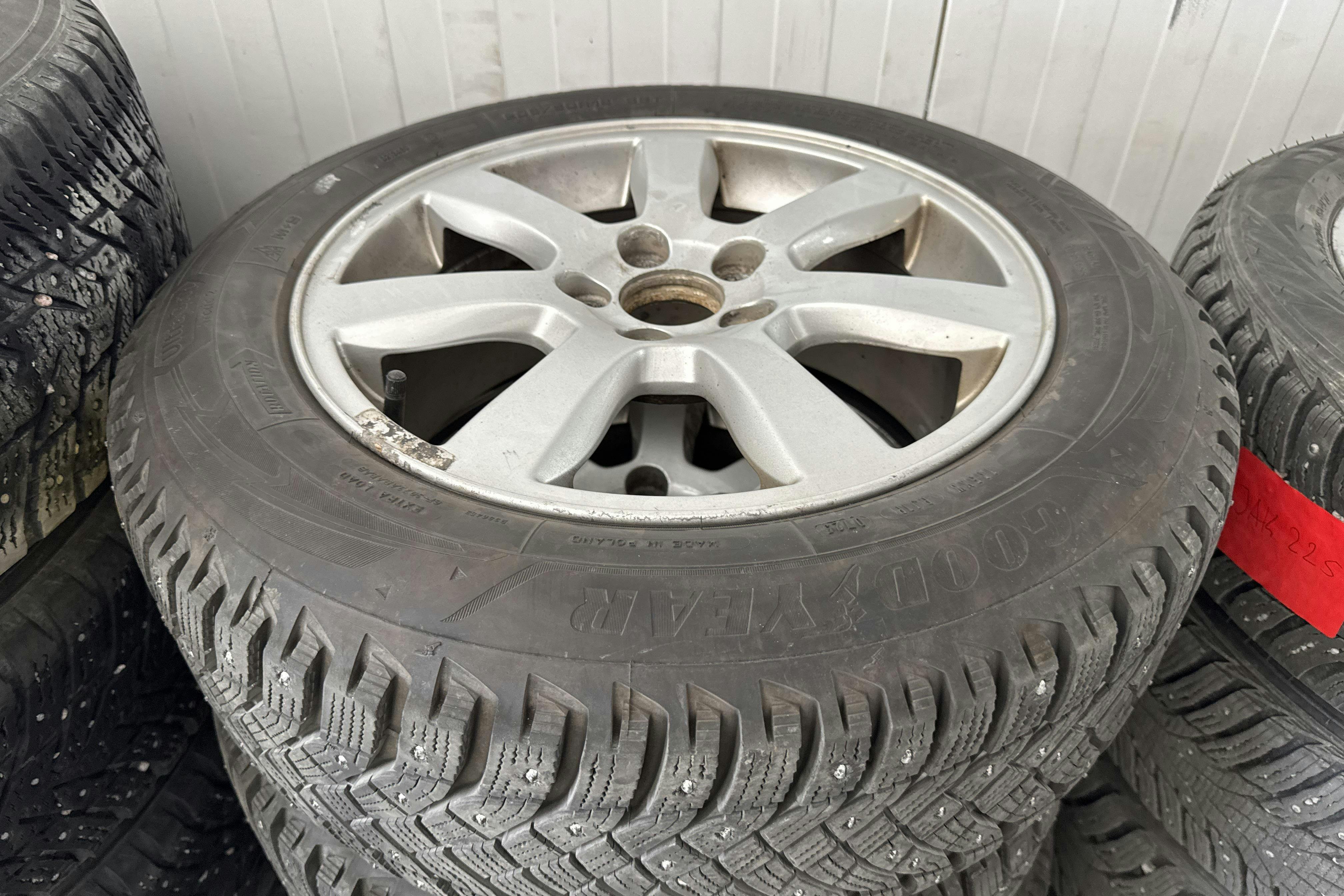 Vehicle Image 14