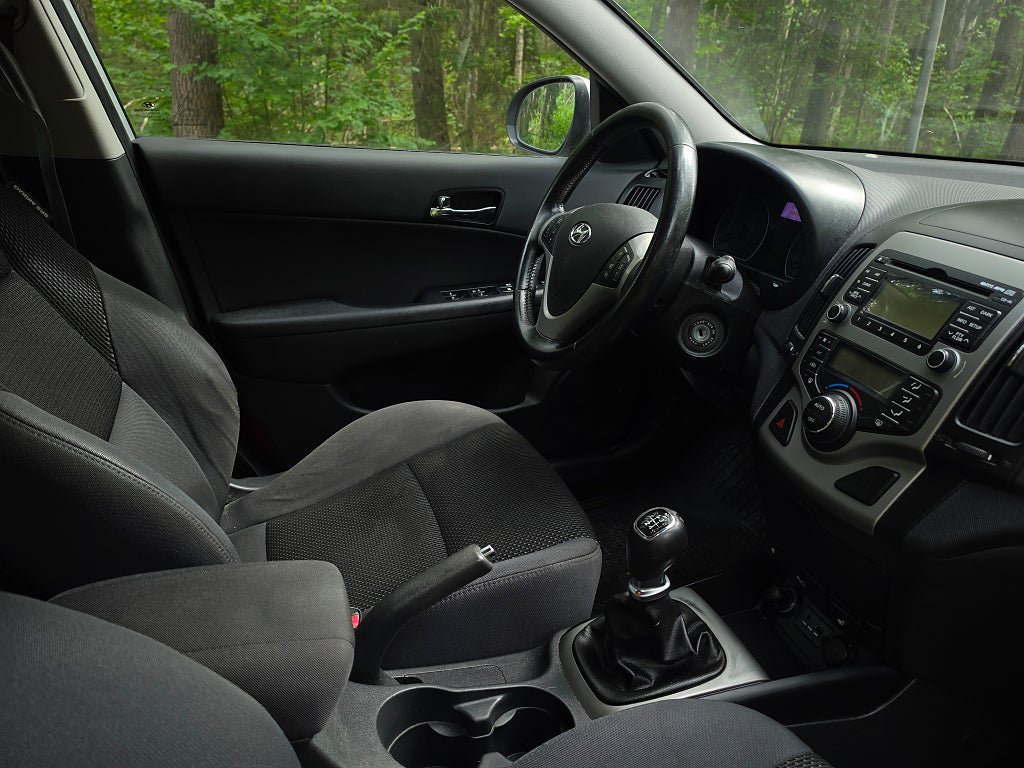 Vehicle Image 12