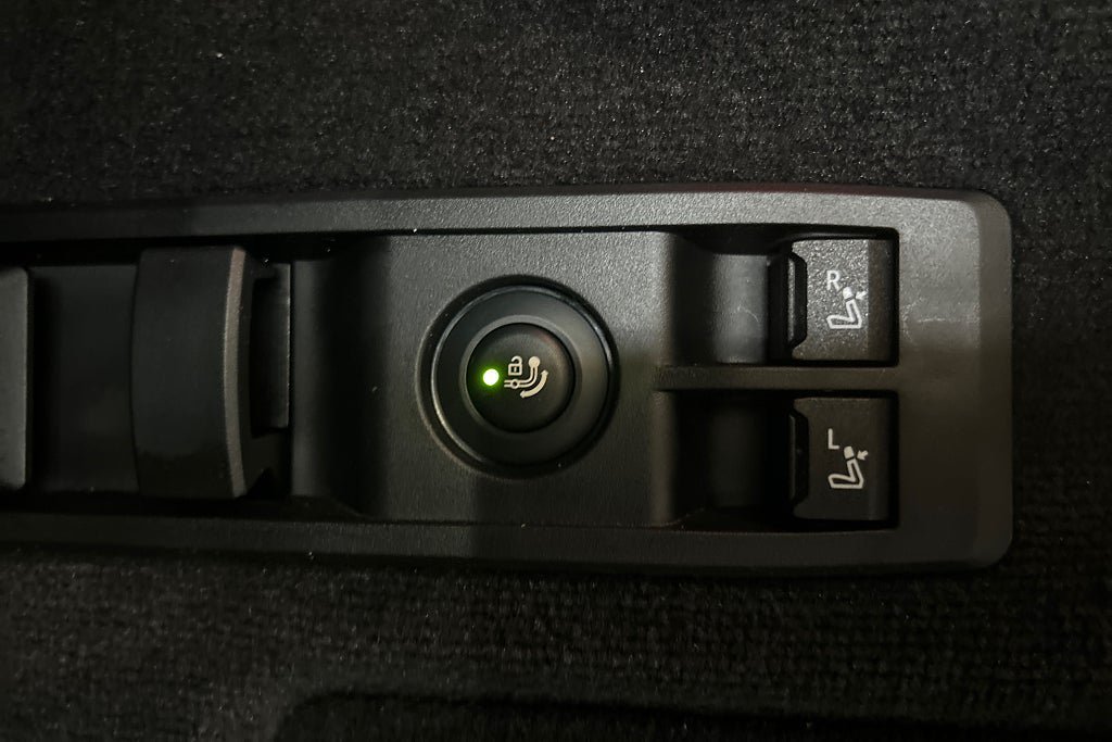 Vehicle Image 23