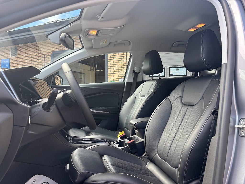 Vehicle Image 13